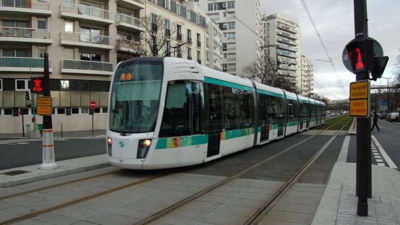 Le tramway à Paris.