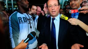 La décision de l'agence de notation Standard & Poor's d'abaisser la note de la France a constitué le fil rouge de la visite de François Hollande en Guadeloupe, première étape d'une tournée qui l'emmènera aussi en Martinique et en Guyane. /Photo prise le 1