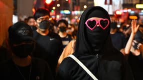 Un manifestant portant un masque à Hong Kong, le 5 octobre 2019.