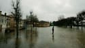 La Charente jusqu'à 6,20 m: Saintes face à la montée inexorable des eaux
