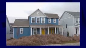 Une maison de l'Utah envahie par les tumbleweeds