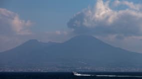 Le Mont Vésuve vu depuis le golfe de Naples, en mars 2019 (image d'illustration).