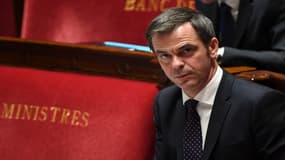 La colère d'Olivier Véran à l'Assemblée : "Vous être en train de débattre de sujets alors que nous sommes en train de sauver des vies de cette manière-là dans nos hôpitaux !"