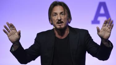 L'acteur américain Sean Penn pendant la COP21, au Bourget, près de Paris, le 5 décembre 2015