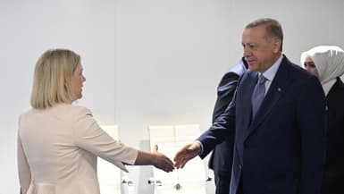 Le président turc Erdogan avec la Première ministre suédoise Andersson à Madrid le 28 juin 2022. 