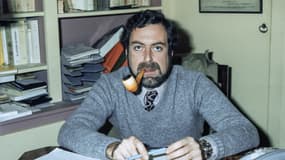 L'écrivain Pascal Lainé à Paris le 18novembre 1974 après sa victoire au Goncourt