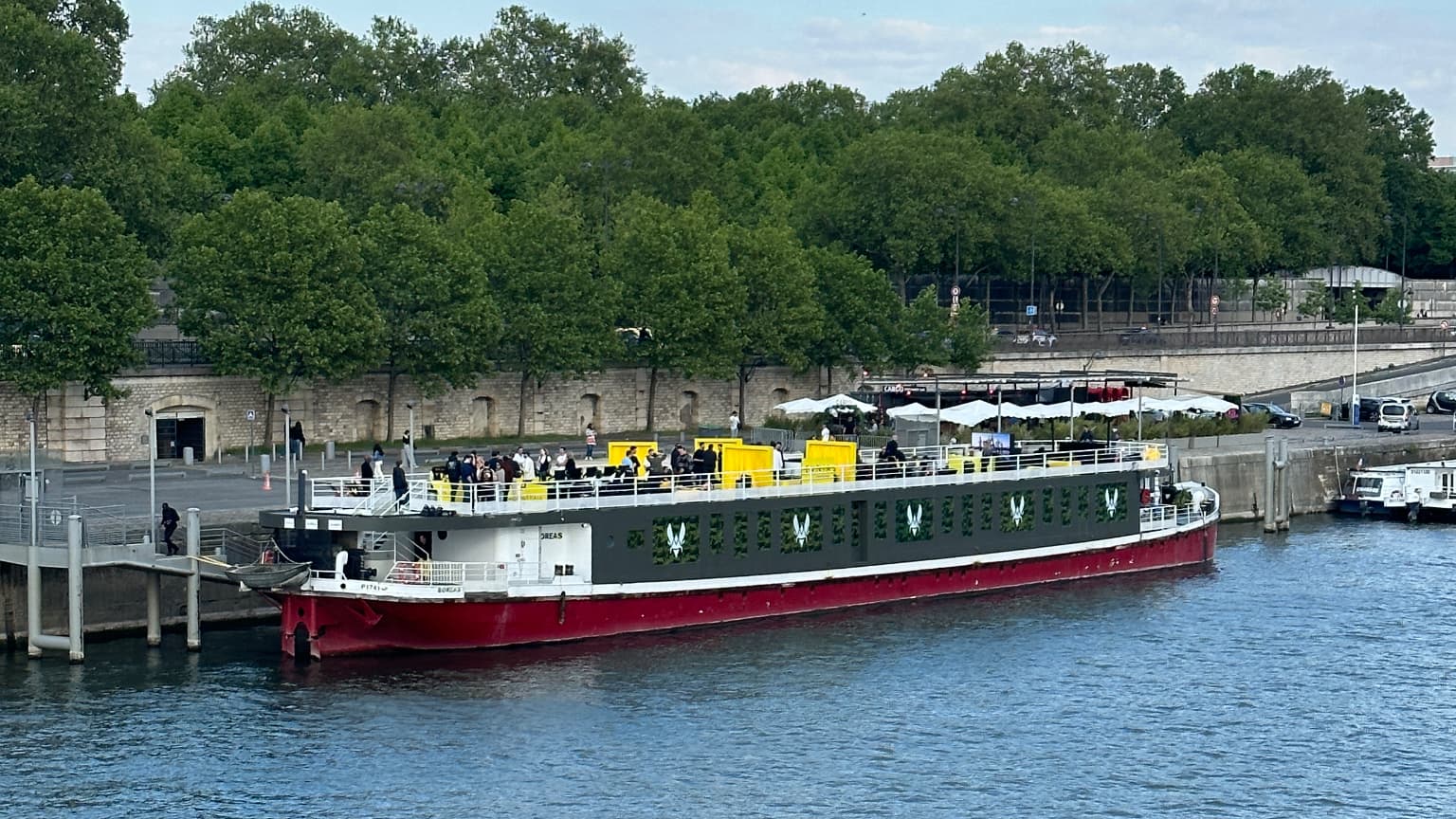 La Team Vitality accueille tous le week-end ses supporters sur sa péniche La Team Vitality accueille tous le week-end ses supporters sur sa péniche
