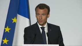 "Je ne construis pas de mur." Quand Macron tacle Trump sur l’immigration