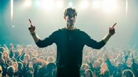 Pierre Niney dans "Gourou" de Yann Gozlan.