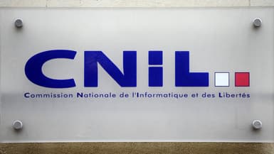 La directive européenne appliquée par la CNIL prévoit que l’internaute doit être informé et donner son consentement avant que ne soient déposés sur son ordinateur certains cookies ou autres traceurs.