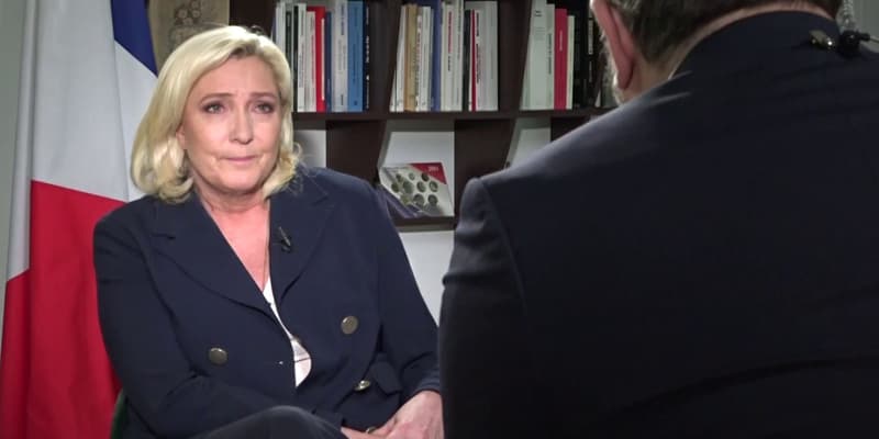 Marine Le Pen invitée de Bruce Toussaint sur BFMTV, le 13 avril 2022.