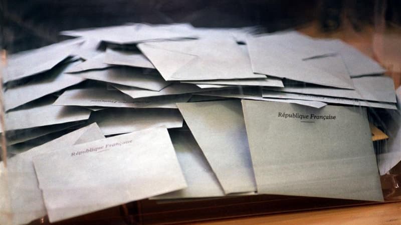 Le parti de Gaston Flosse, l'ancien président de la Polynésie française condamné à de la prison ferme pour une affaire d'emplois fictifs, est en tête du premier tour des élections législatives sur le territoire, selon des résultats provisoires. /Photo d'a