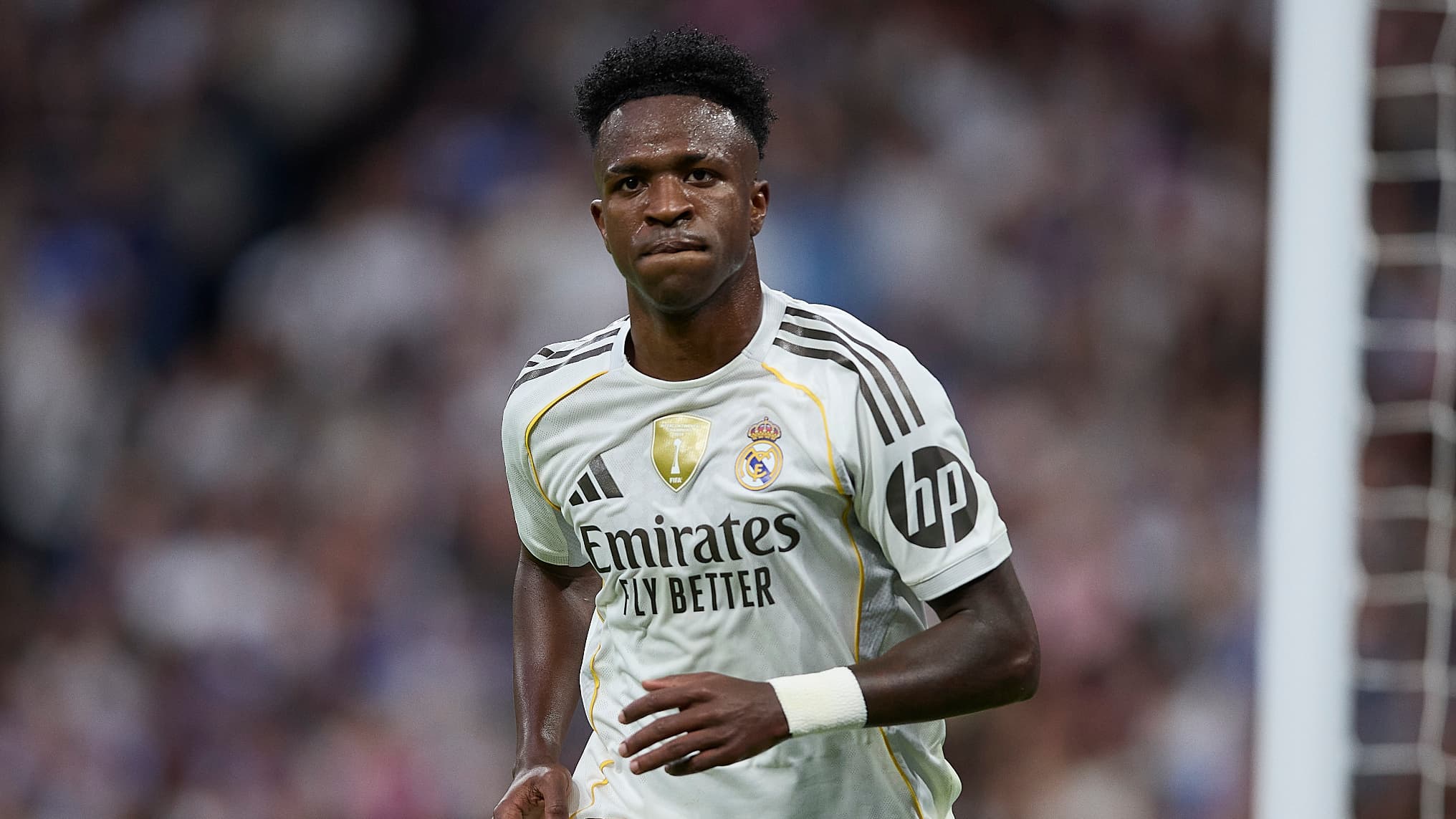 Real Madrid-Barça: la grosse colère de Vinicius après son remplacement en seconde période