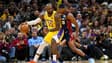 LeBron James au duel avec Nae'qwan Tomlin lors du match entre Cleveland et les Los Angeles Lakers (129-99, NBA), le 28 janvier 2026
