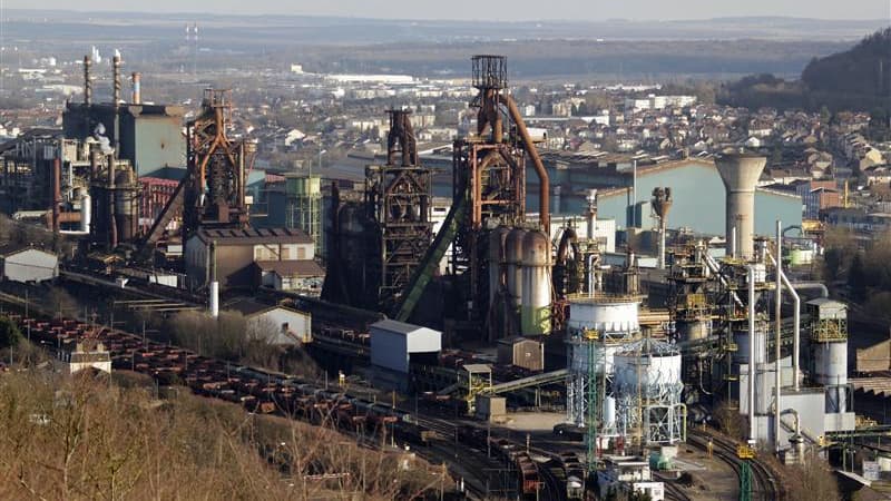 Victime d'un ralentissement mondial de la production, le secteur de l'acier européen retarde sa transition énergétique