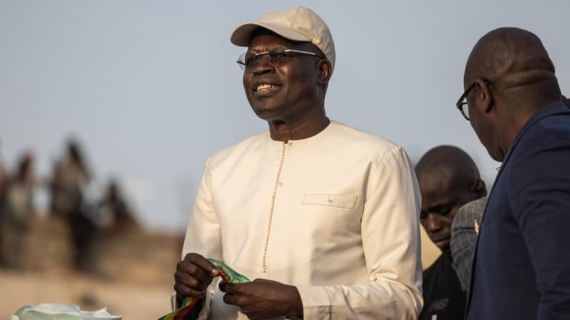 Khalifa Sall, leader de l'opposition au Sénégal, arrivant pour un meeting, à Dakar, le 14 mars 2023