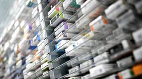 Des boîtes de médicaments dans une pharmacie à Paris en octobre 2022 (image d'illustration).