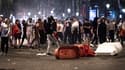 Des incidents ont éclaté sur les Champs-Elysées après la victoire de la France en demi-finale de l'Euro-2016 de football le 7 juillet 2016.