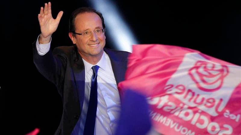 François Hollande cite Nelson Mandela et Barack Obama parmi ses modèles dans un long entretien à Paris Match. Les chefs d'Etat qui l'ont marqué sont l'ancien président sud-africain, "pour son courage", et l'actuel président américain, "pour le symbole exc