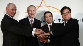 Thierry Bolloré, Jean-Dominique Sénard, Hiroto Saikawa et Osamu Masuko lors de la conférence de presse ce mardi à Tokyo, pour détailler la nouvelle organisation de l'Alliance Renault-Nissan-Mitsubishi.
