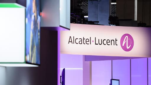 Alcatel-Lucent va supprimer 15.000 postes dont 900 en France.