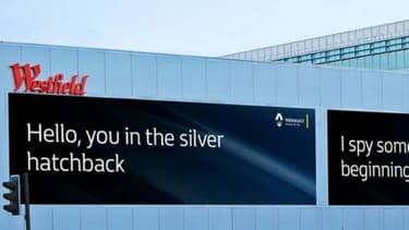 Afficher un message plus personnalisé à chaque conducteur, telle est la stratégie publicitaire de Renault en Grande-Bretagne.