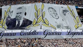 Les deux tifos géants à l'effigie de Carlo Ancelotti et Luka Modric réalisés par la Grada Fans et la tribune Nord, samedi 24 mai, pour le dernier match des deux légendes madrilènes.
