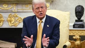 Le président américain Donald Trump dans le bureau ovale de la Maison Blanche à Washington, DC, le 22 juillet 2025.