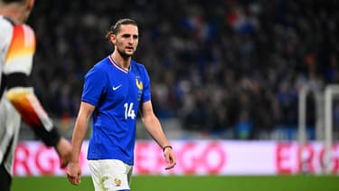 Le milieu de terrain des Bleus Adrien Rabiot a livré une prestation insuffisante contre l'Allemagne à Lyon, le samedi 23 mars 2024.