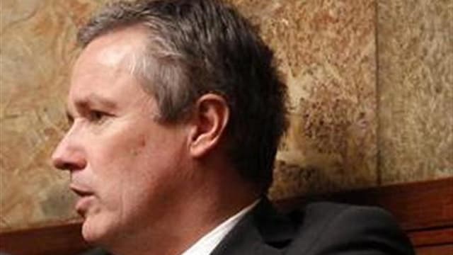 Le souverainiste Nicolas Dupont-Aignan, crédité de 0,5% à 1,5% d'intentions de vote pour le premier tour de la présidentielle, a lancé dimanche sa "campagne de France" en fustigeant dans un même réquisitoire les principaux prétendants à l'Elysée, Nicolas