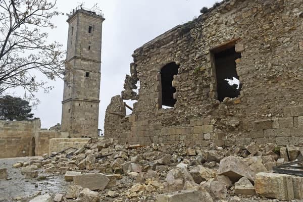 L'ancienne citadelle d'Alep est endommagée suite aux séismes meurtriers qui ont secoué la Syrie le 6 février 2023. 