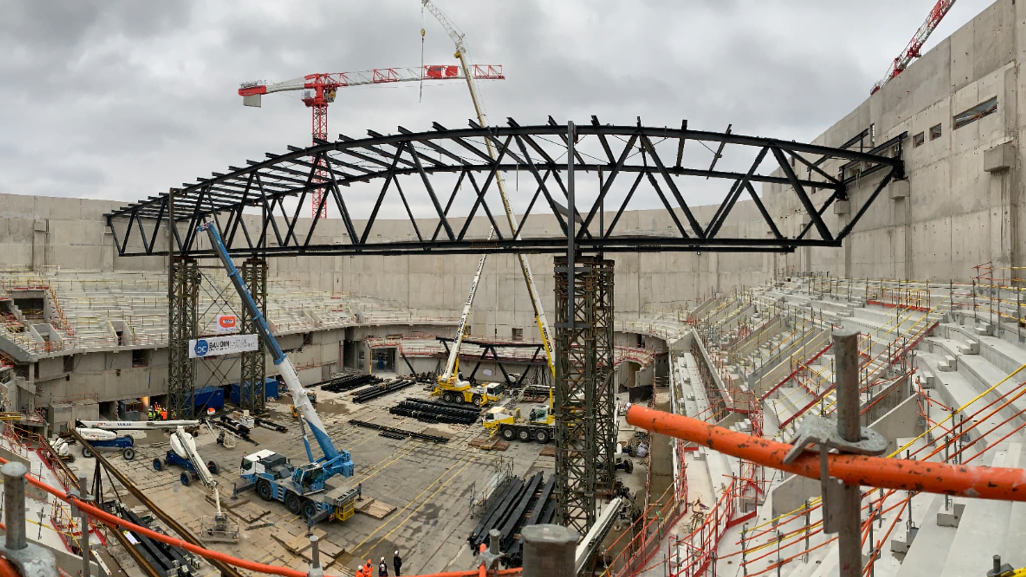 L'Arena de la porte de la Chapelle accueillera surtout l'équipe du Paris Basketball et des concerts après les Jeux. L'Arena de la porte de la Chapelle accueillera surtout l'équipe du Paris Basketball et des concerts après les Jeux.