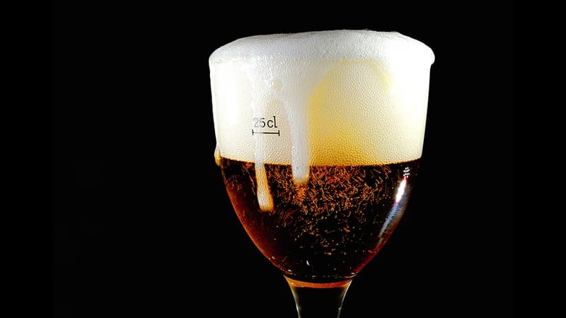 La consommation d'alcool et la durée de travail seraient liées, selon cette étude britannique.