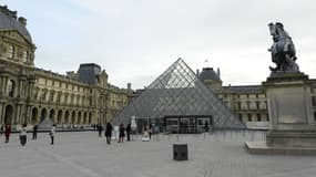 L'esplanade du Louvre a été choisie par Emmanuel Macron, pour fêter sa victoire s'il est élu au second tour de l'élection présidentielle.