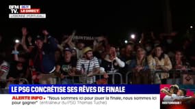 PSG: les supporters parisiens font aussi la fête à Lisbonne en attendant les joueurs