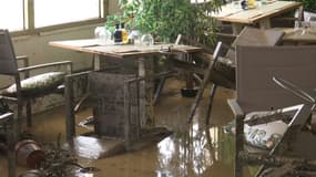 Les dégâts subis par un restaurant du Lavandou (Var) après le passage d'un violent orage le mardi 20 mai 2025.