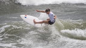 La surfeuse française Pauline Ado lors des Jeux olympiques de Tokyo, le 26 juillet 2021.