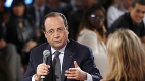 Le président François Hollande a participé à une table ronde avec des jeunes à l'Elysée.