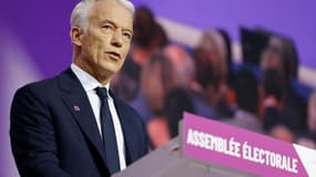  Patrick Martin prononce un discours lors de réunion du Medef à l'issue de laquelle il a été élu nouveau président de l'organisation patronale, le 6 juillet 2023 à Meudon
