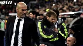 Zinédine Zidane entre sur la pelouse de Bernabeu