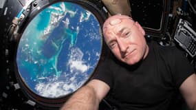 Scott Kelly quitte le 1 mars la station spatiale internationale pour rejoindre la Terre. 