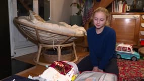 Mia, 9 ans, ne peut pas partir en vacances en famille à Noël en raison d'une grève à la SNCF