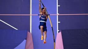 Le perchiste français Anthony Ammirati a été éliminé dès les qualifications aux JO 2024.