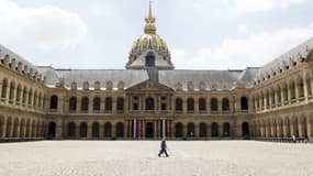 Le chauffeur de la voiture folle qui a tenté de forcer le barrage de sécurité des Invalides a été interné en psychiatrie. (Photo d'illustration)