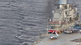 Etroitement surveillés par l'OTAN, huit navires, dont le porte-avions Amiral Kouznetov, font route vers la Méditerranée.