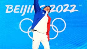 Quentin Fillon Maillet médaillé d'or en poursuite aux Jeux de Pékin, le 13 février 2022 à Zhangjiakou 