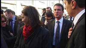 Valls hué à son arrivée dans un lycée marseillais