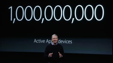 Selon l'ONG Oxfam, Apple serait l'entreprise américaine qui a le plus épargnée "off shore". Le groupe aurait 181 milliards de dollars dans des paradis fiscaux.
