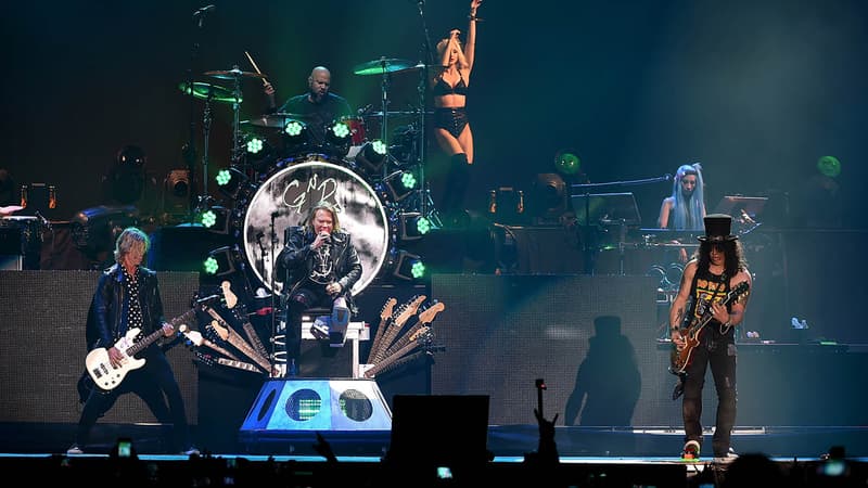 Guns N' Roses sur scène en avril 2016