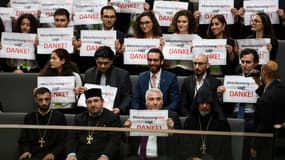 Des membres du clergé arménien saluent la décision de l'Allemagne de reconnaître le génocide arménien.